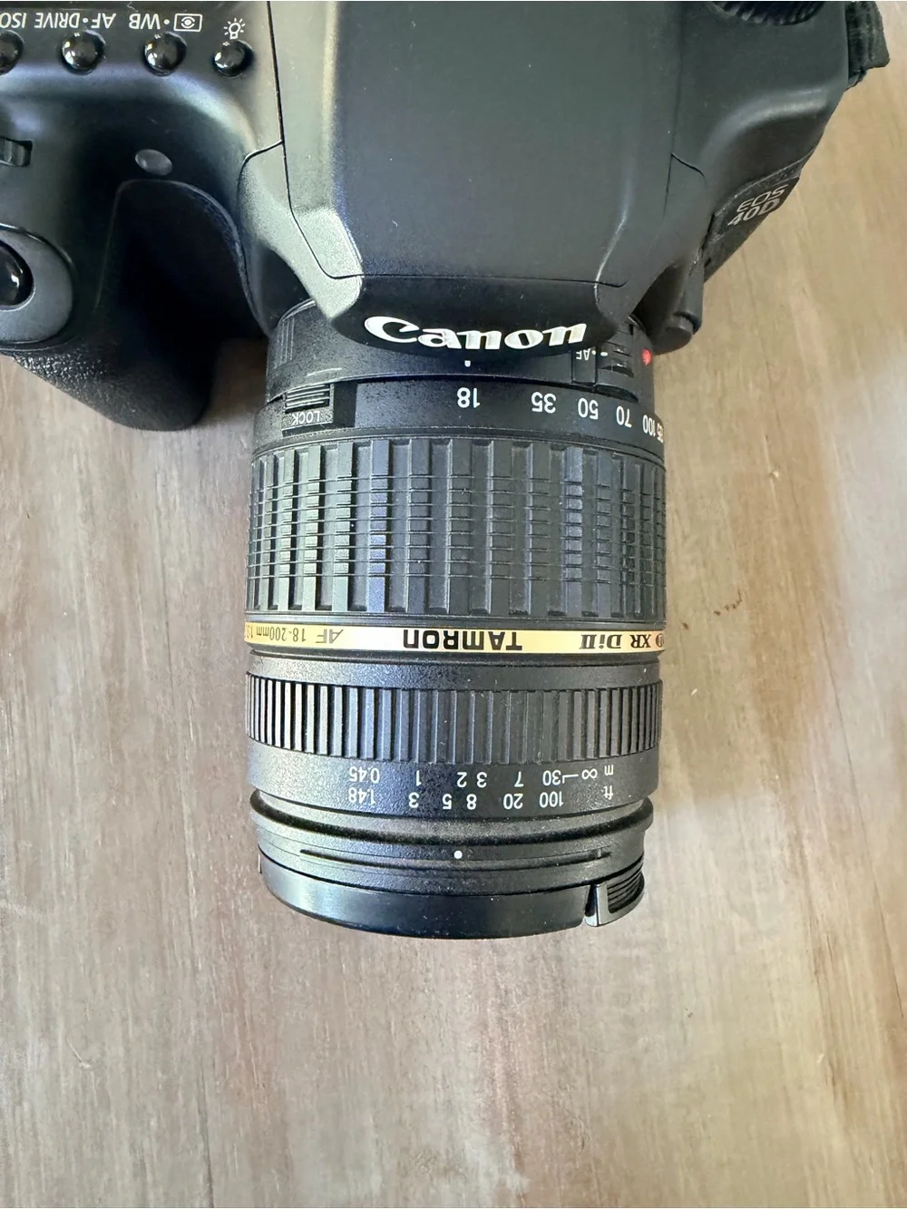 Canon EOS 40D DSLR with Tamron AF 18-200